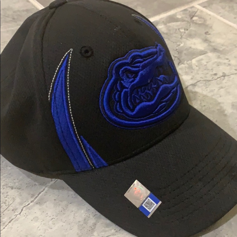 It’s a Florida gators hat black and blue worn